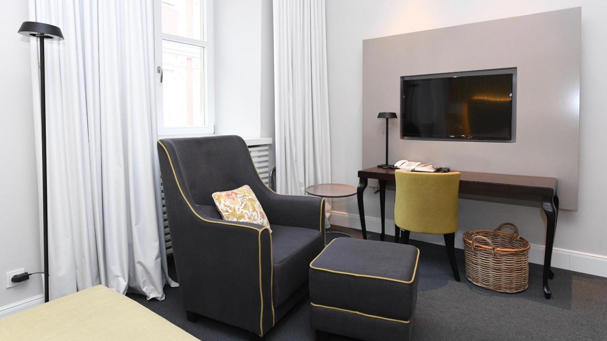 Bischofshof Am Dom Hotel 4*